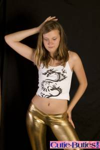 [Image: uun63lhyjpxh_t.jpg]
